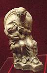 082. statuette - femme allaitant son enfant - St Germain en Laye.jpg 082. statuette - femme allaitant son enfant - St Germain en Laye.jpg